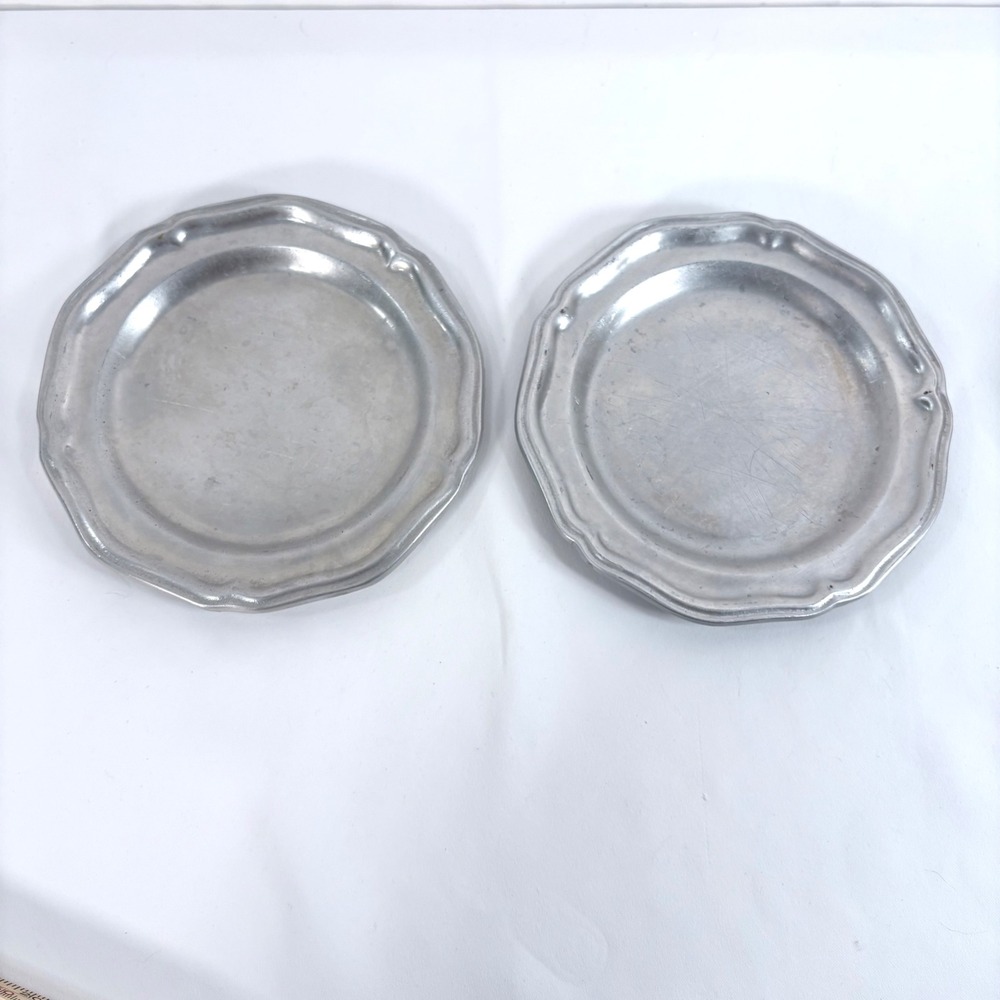 Wilton Armetale Plates Silver Queen Anne Scalloped 7‎ Inch Bread Butter Set of 2